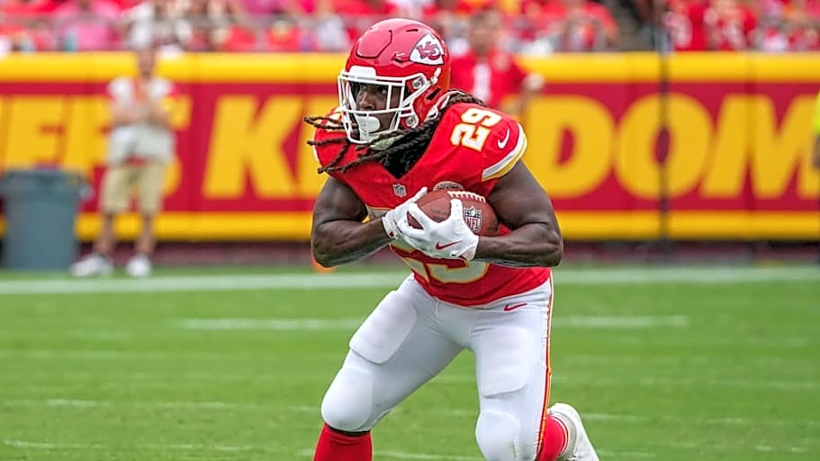 Kareem Hunt Talks Jump-Starting Chiefs Run Game