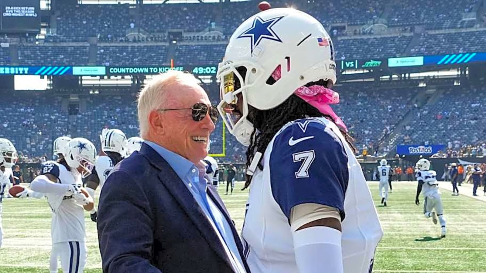 Cowboys remain mum on Trevon Diggs&#39; mystery concussion, Stephen Jones dodges question