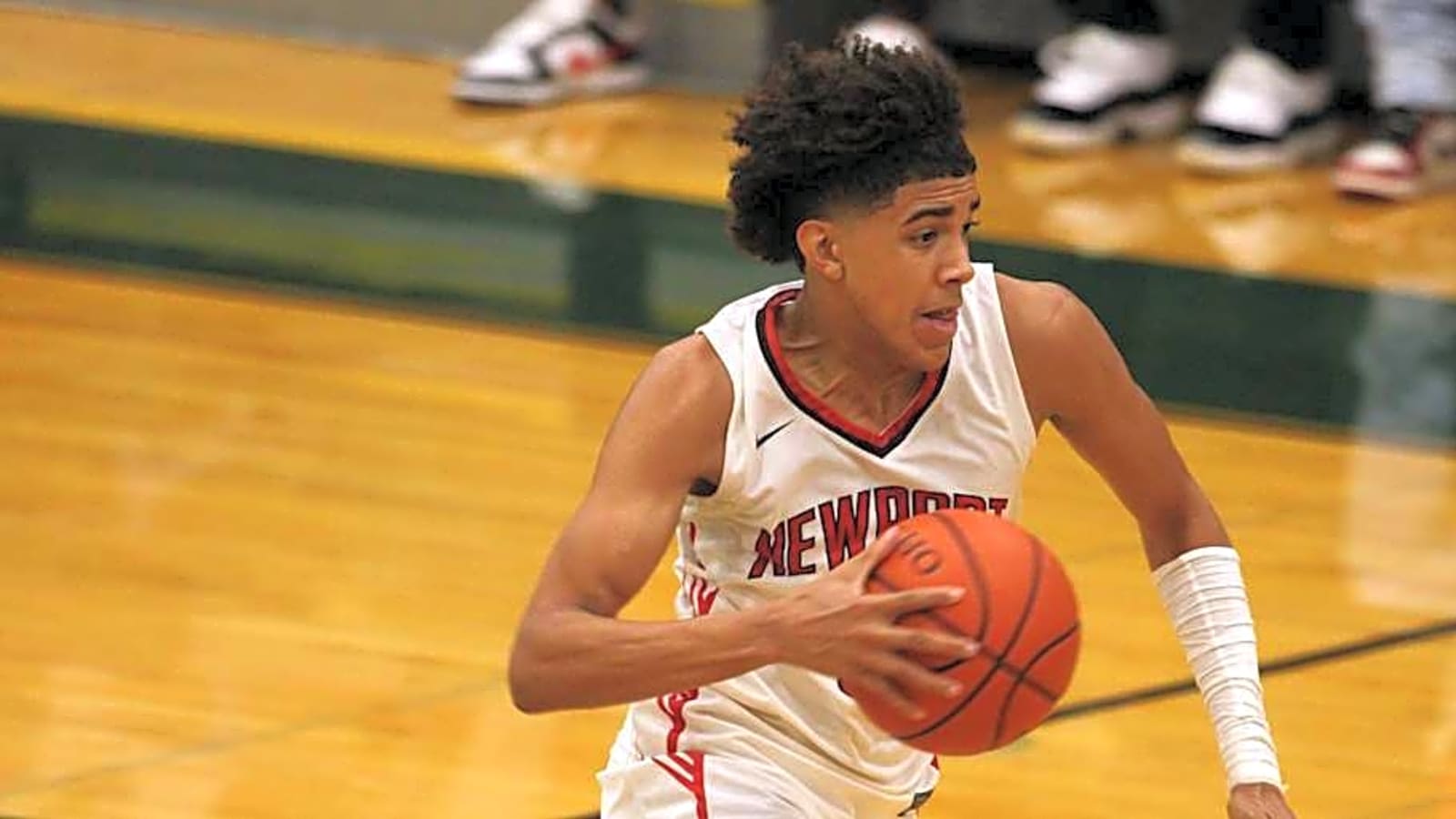 Insider Projects Taylen Kinney To Commit to Kansas Basketball