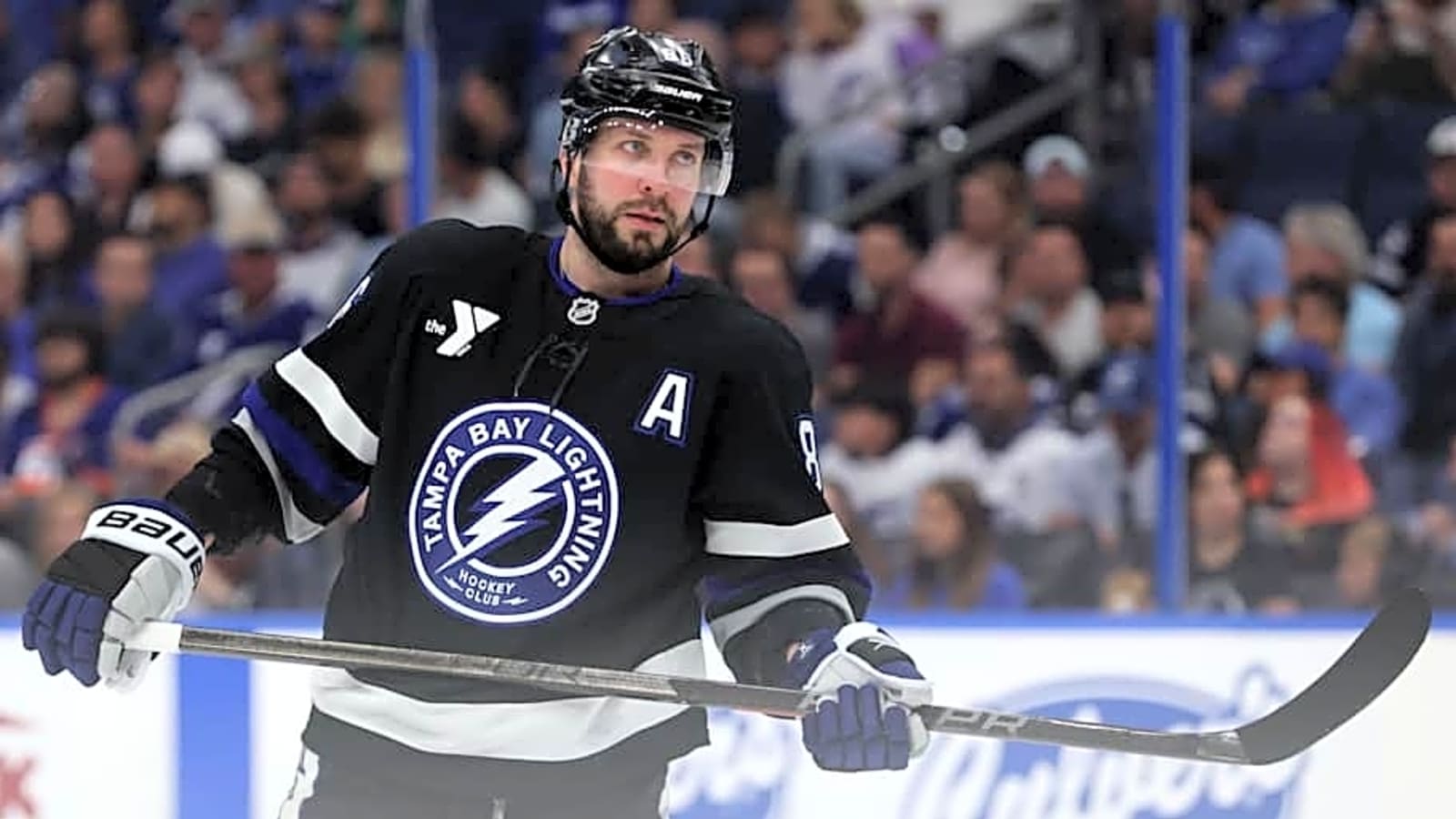 Lightning Forward Wins Ted Lindsay Award