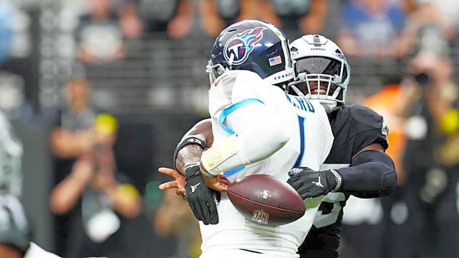 Devin White Shouts Out Maxx Crosby&#39;s Impact on Raiders Defense