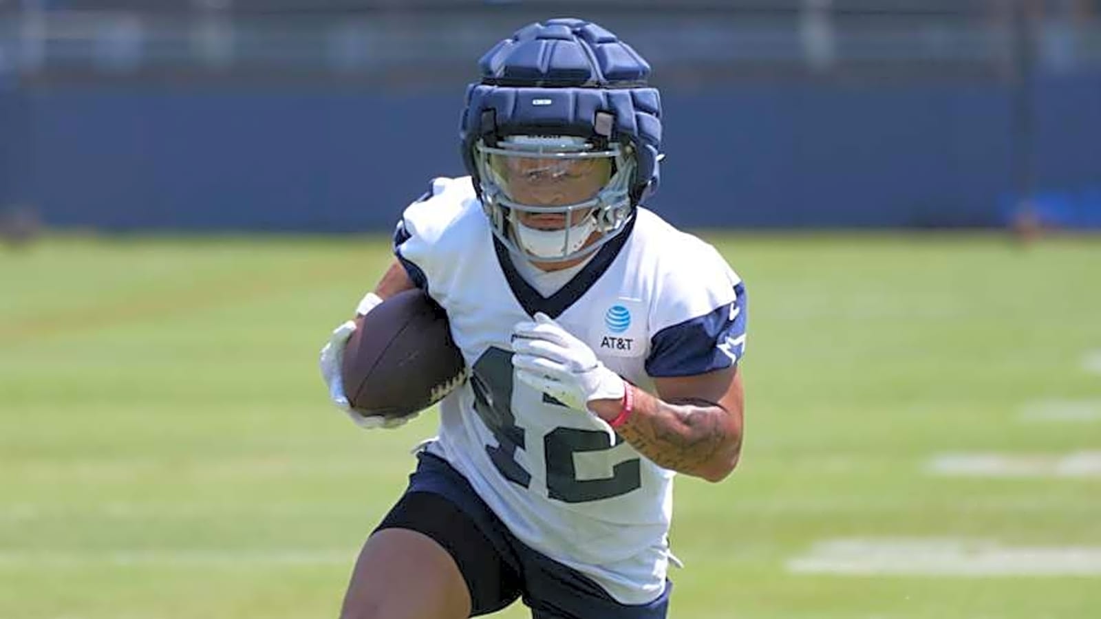 Deuce Vaughn absence opens door for heralded Cowboys rookie to shine