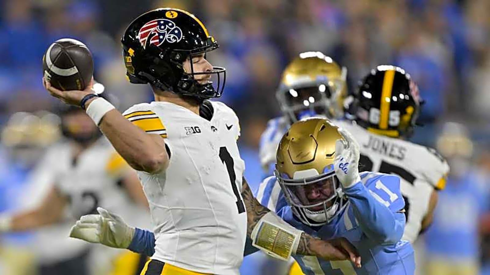Bruins Lose 3-Star DB Battle to Utah