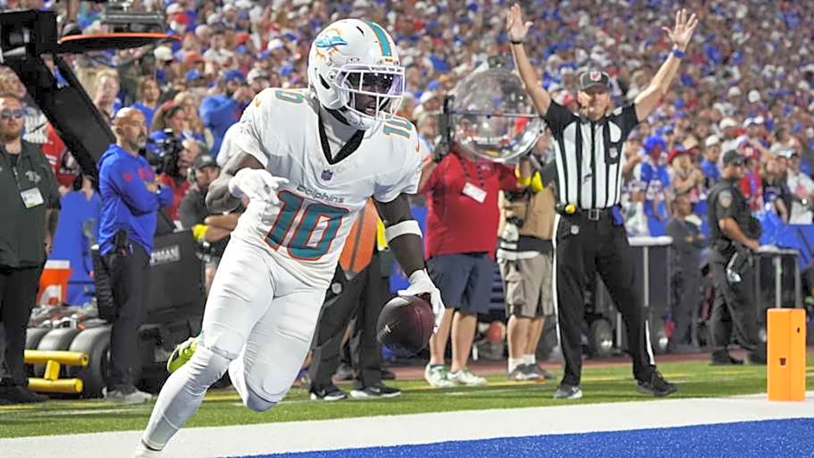 Dolphins Top 5 Cut Candidates for 2026 Offseason