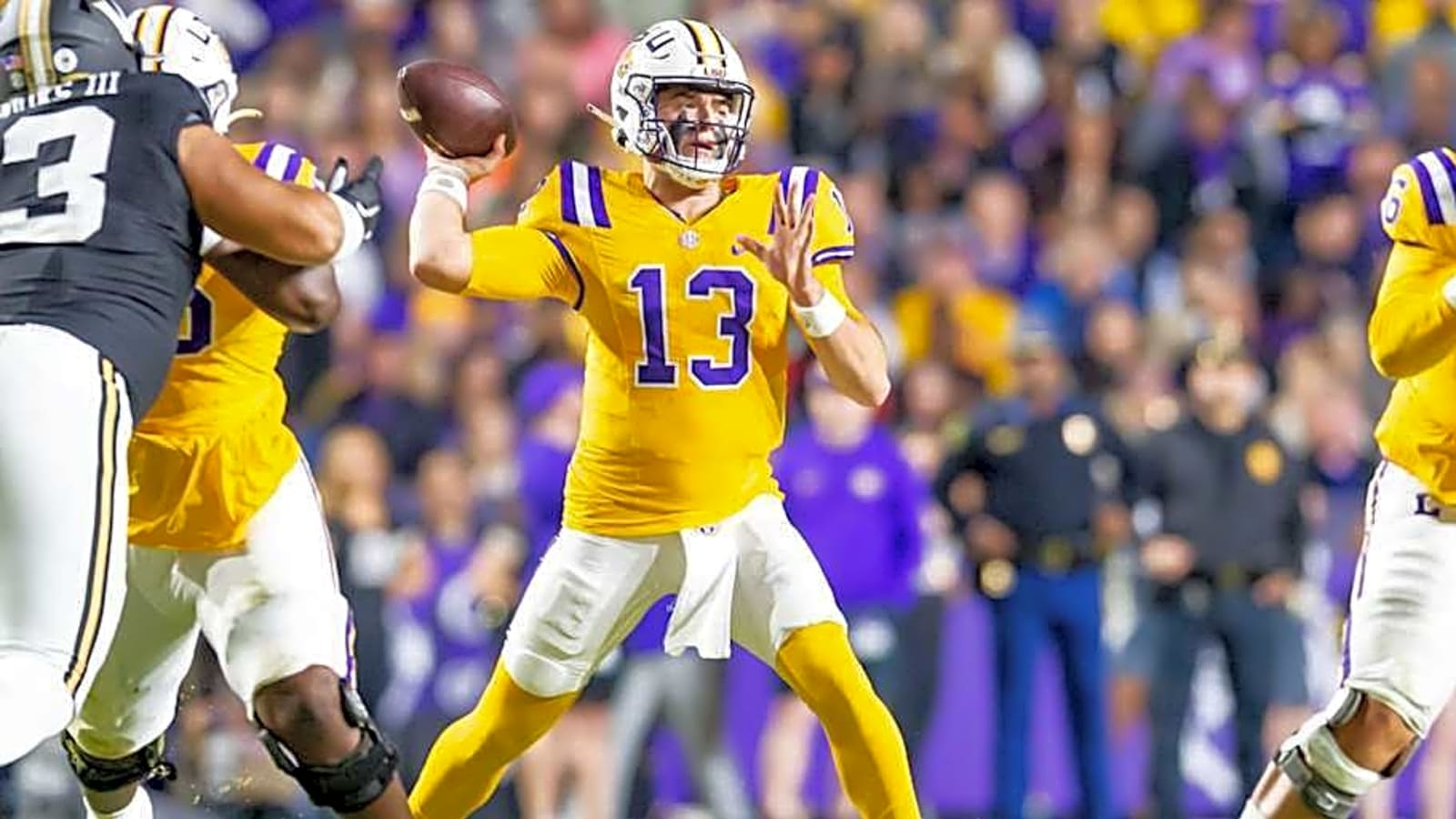 LSU Football Predicted to Land Commitment From Nation&#39;s No. 4 Quarterback