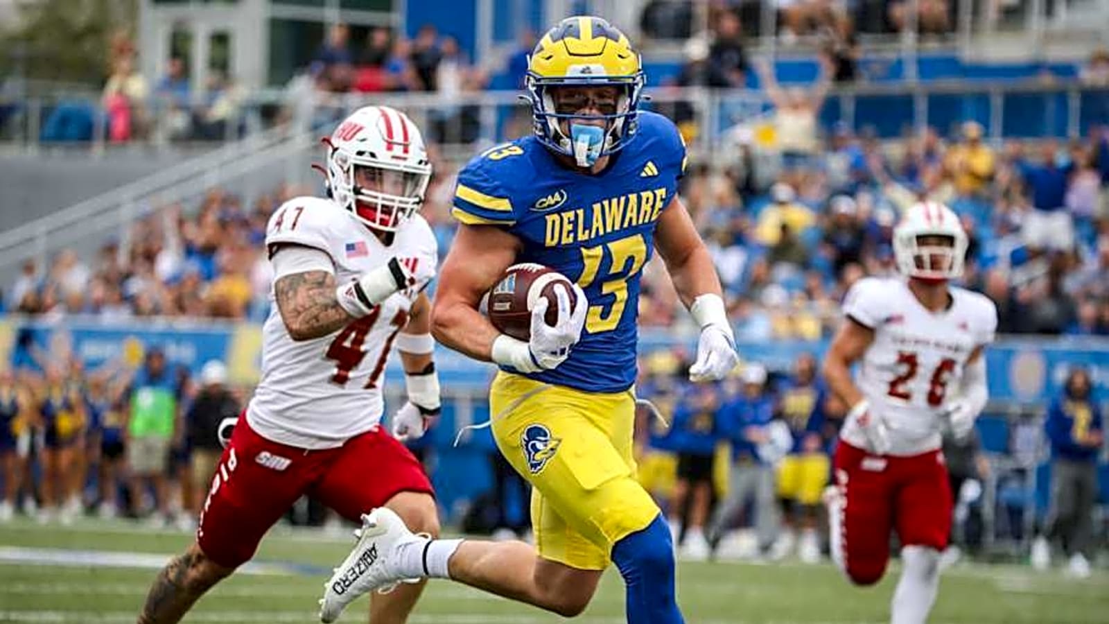 Patriots Sign Former Delaware Standout Receiver