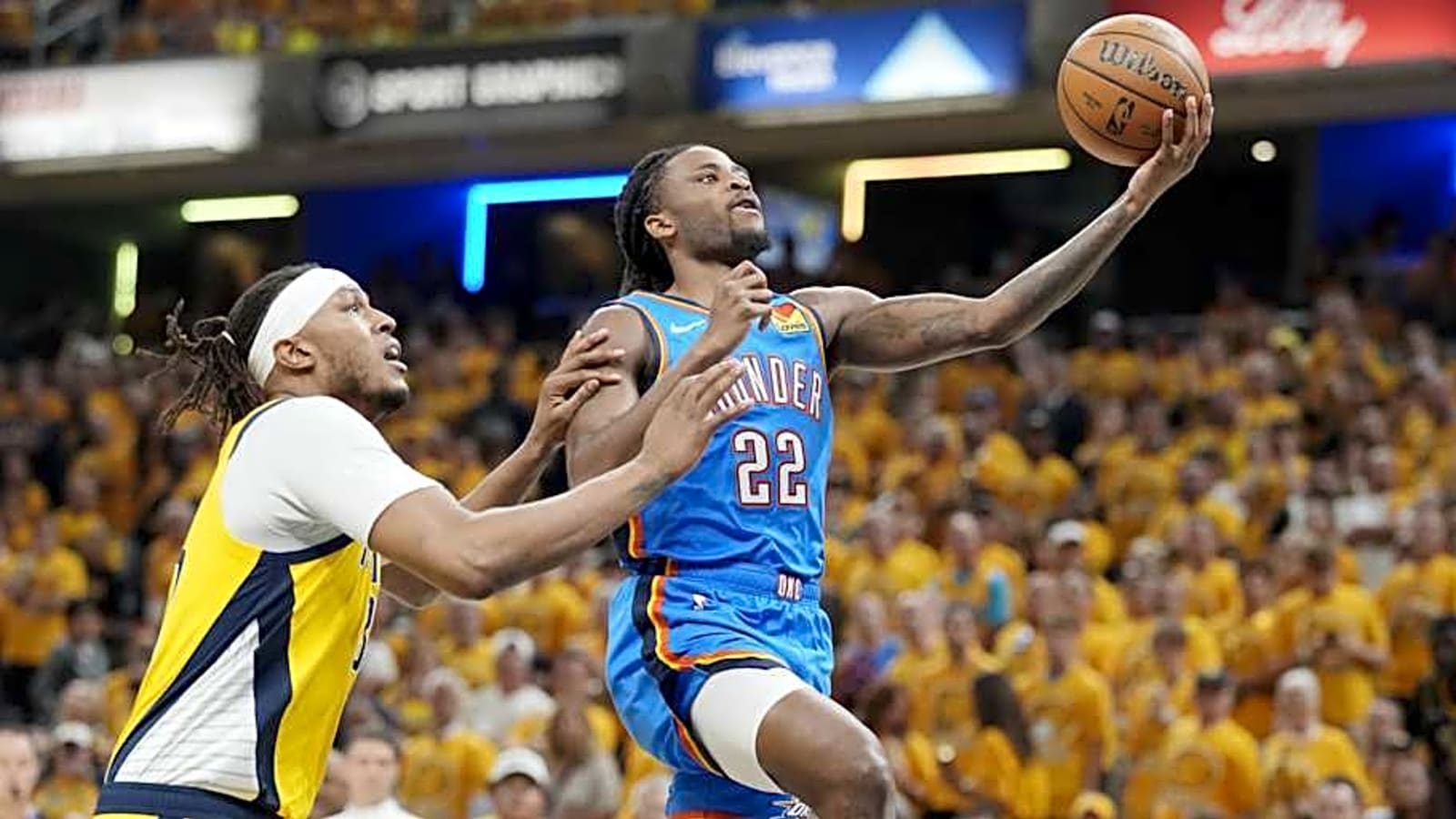 OKC Thunder Guard Visits His High School, Practices With Team