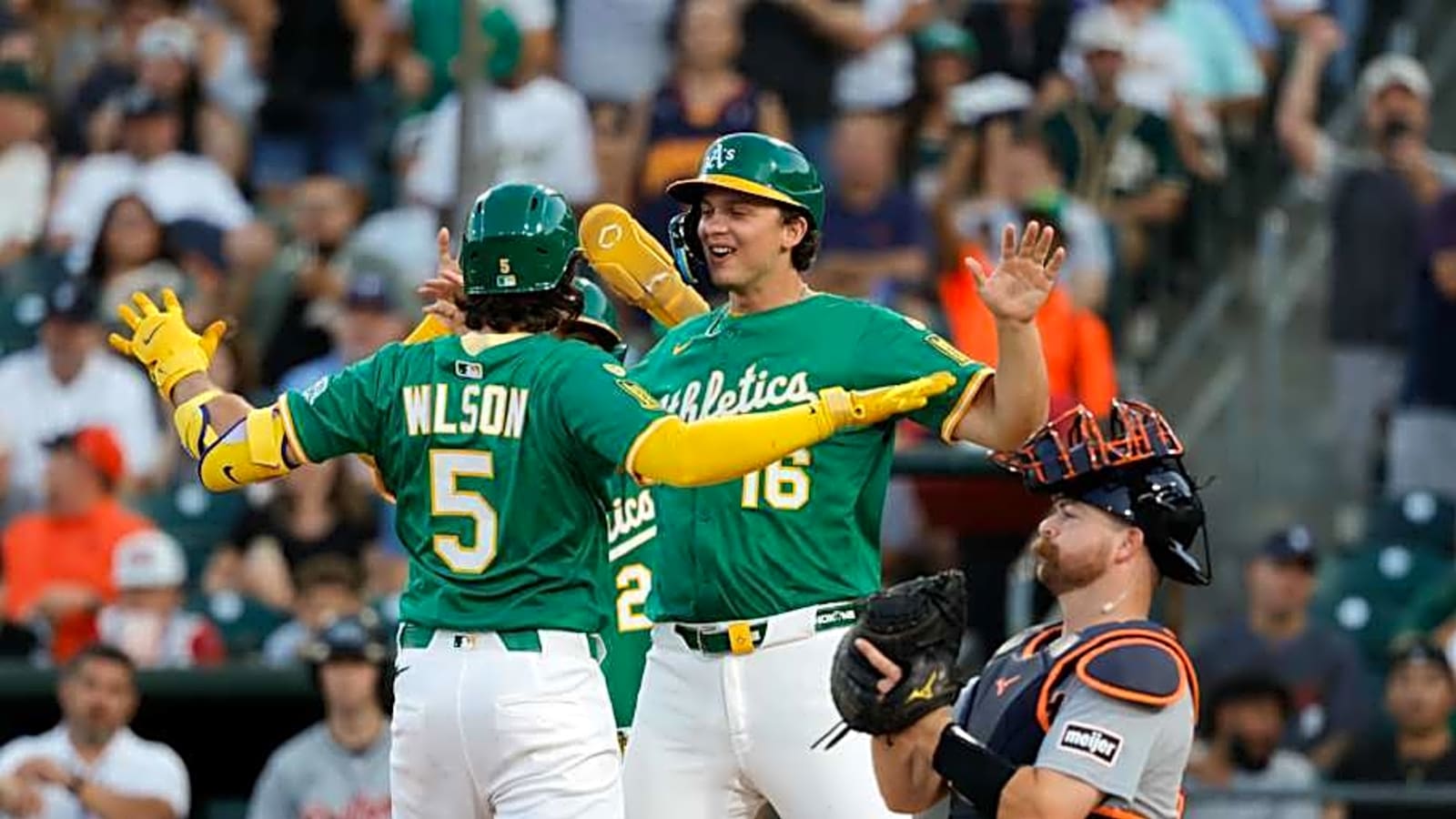 A&#39;s Take First Two Against AL-Leading Detroit Tigers