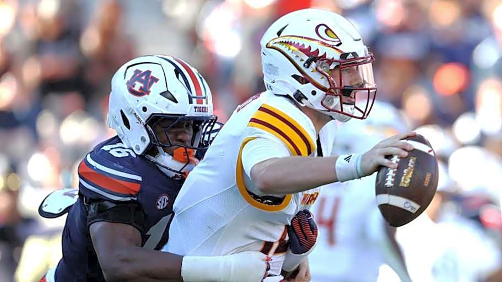 Freeze Praises Deep Auburn LB Room