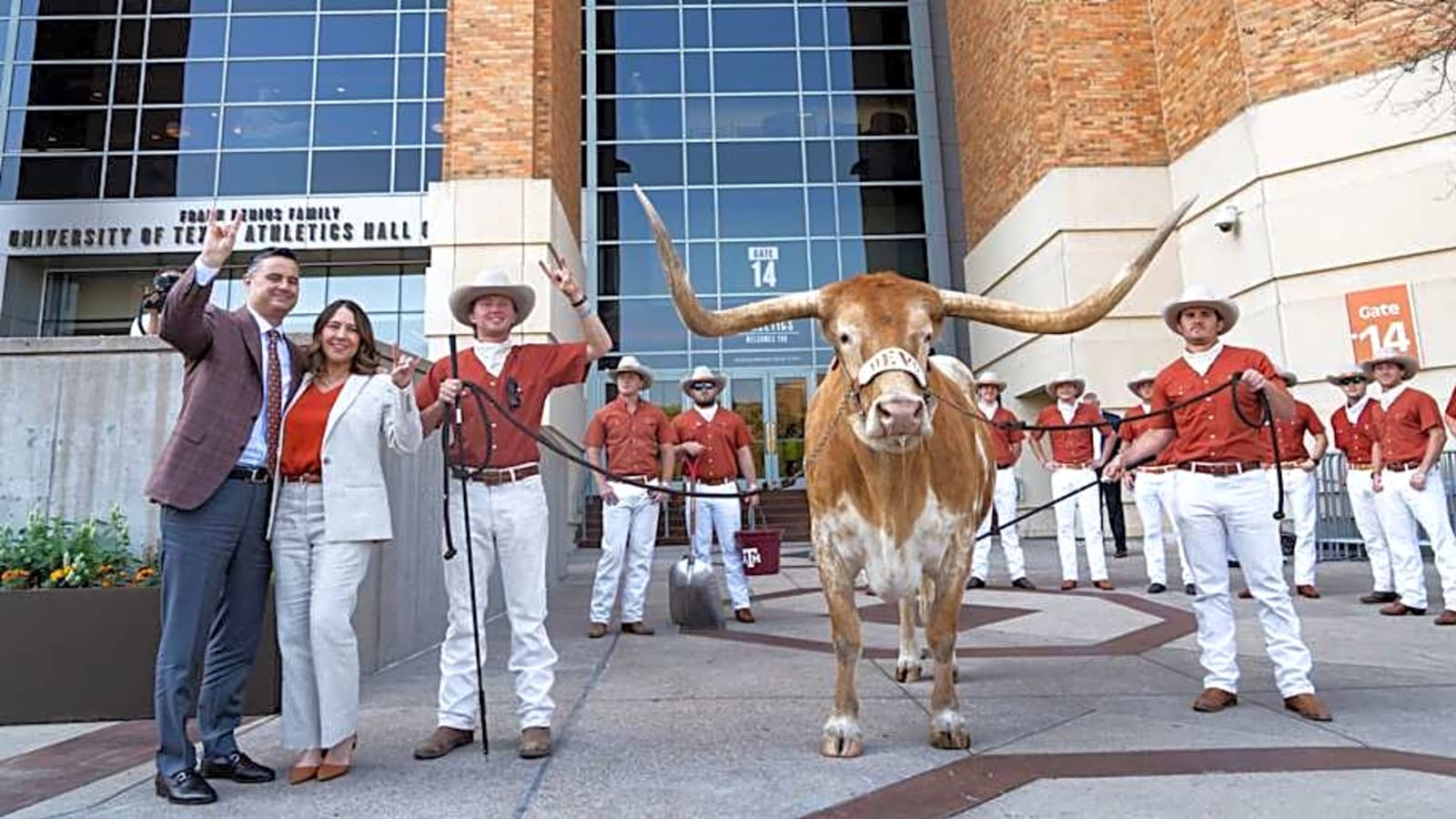 Texas Longhorns Make Cut in College Basketball Insider&#39;s Offseason Rankings