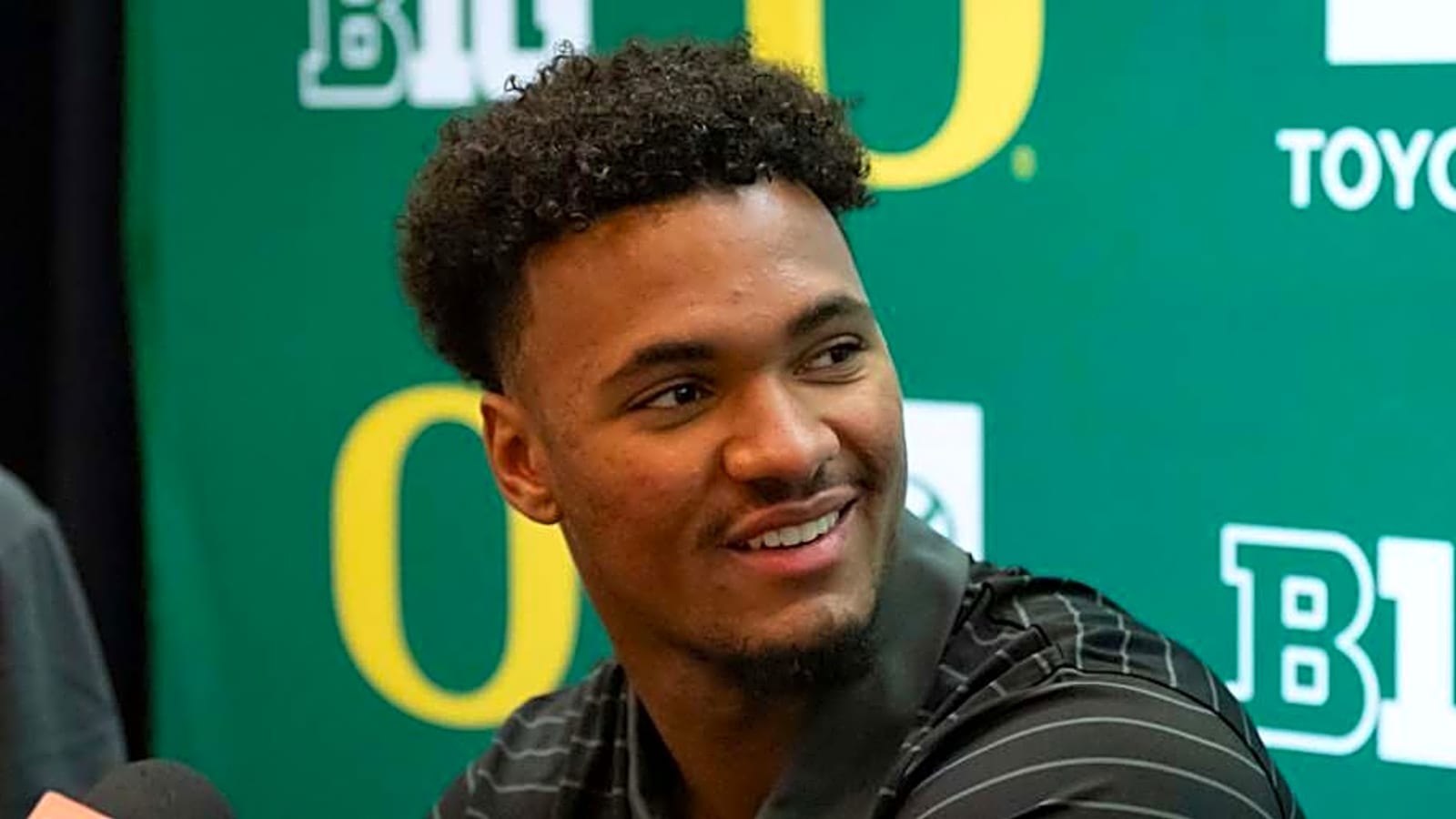 How Oregon's Kenyon Sadiq Smashed Records At NFL Scouting Combine