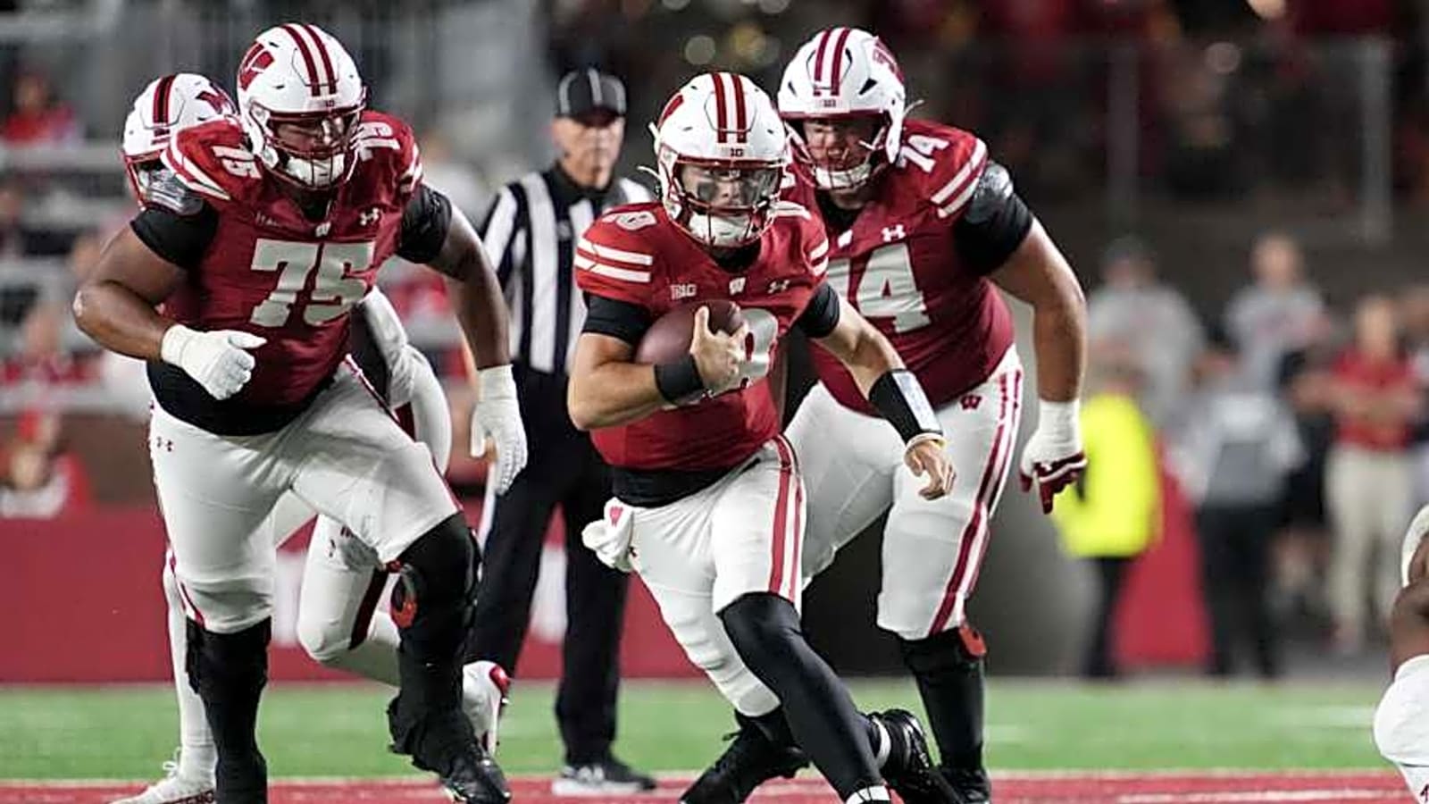 Wisconsin Badgers turning to reclamation project to solve offensive line issue