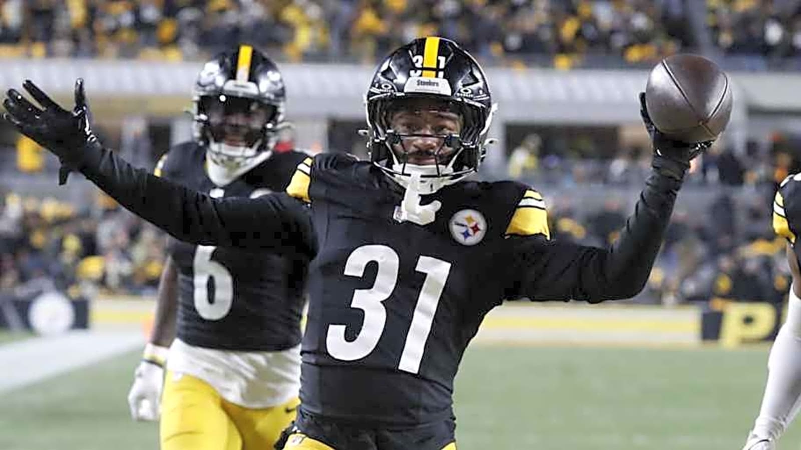 Steelers CB Injured Just Days Before Roster Cuts