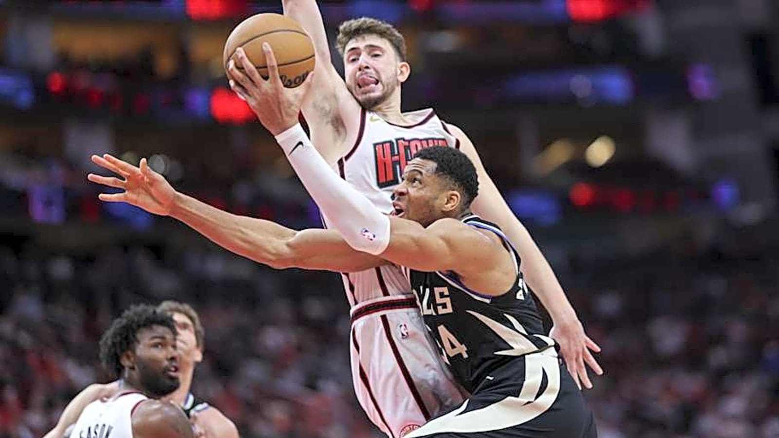 Bucks&#39; Giannis Antetokounmpo Took Major Steps to Clear Air With Alperen Sengun Amid Beef