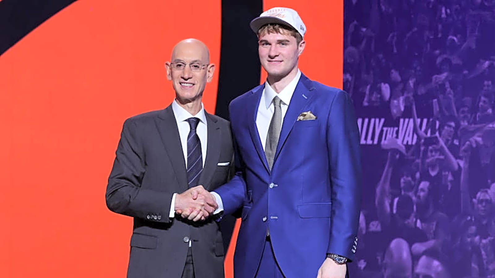 Grading UConn&#39;s Liam McNeeley&#39;s Fit With The Charlotte Hornets