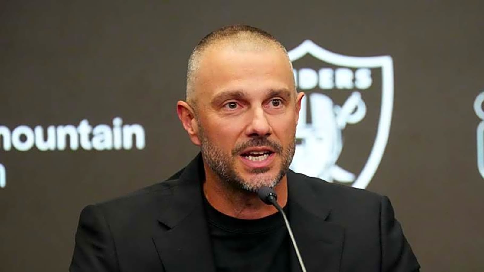 1 Question the Raiders' Front Office Must Answer