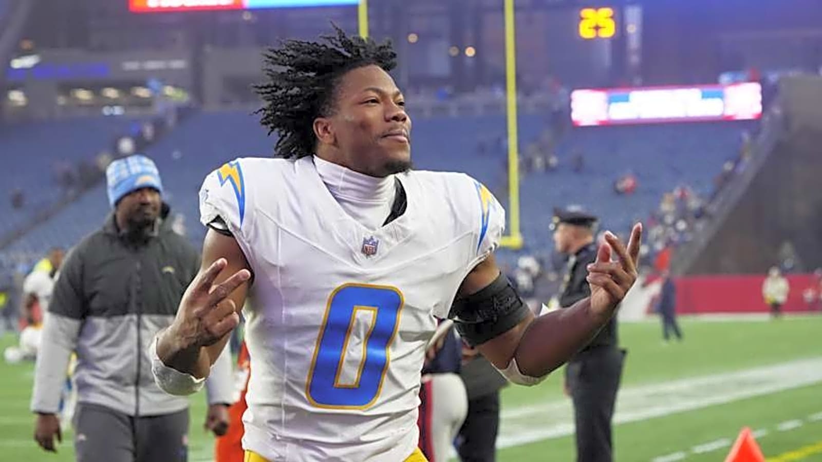 Daiyan Henley feels like the leader for the next era of Chargers football
