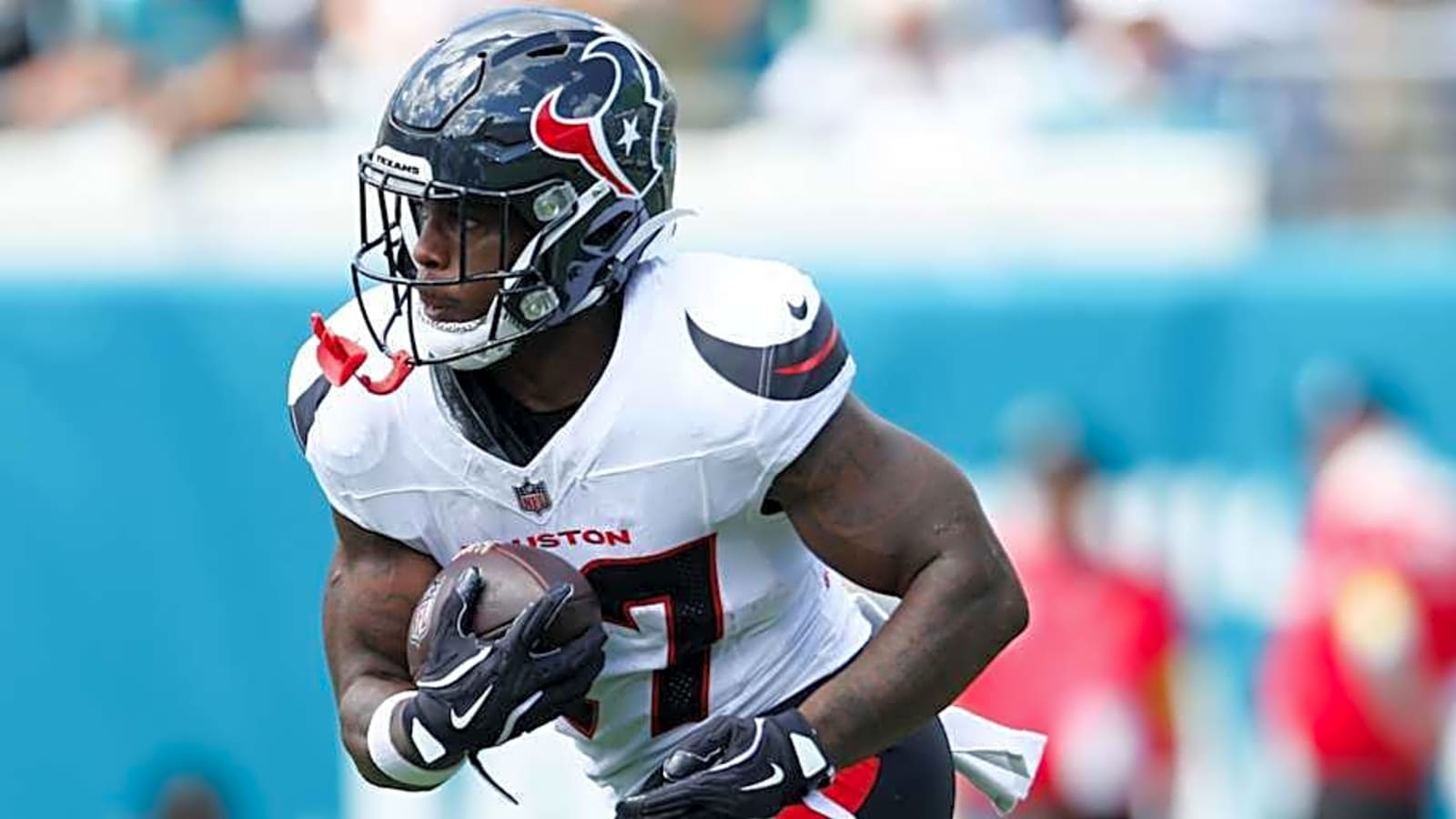 Texans Make Two Roster Moves Ahead of Titans Game