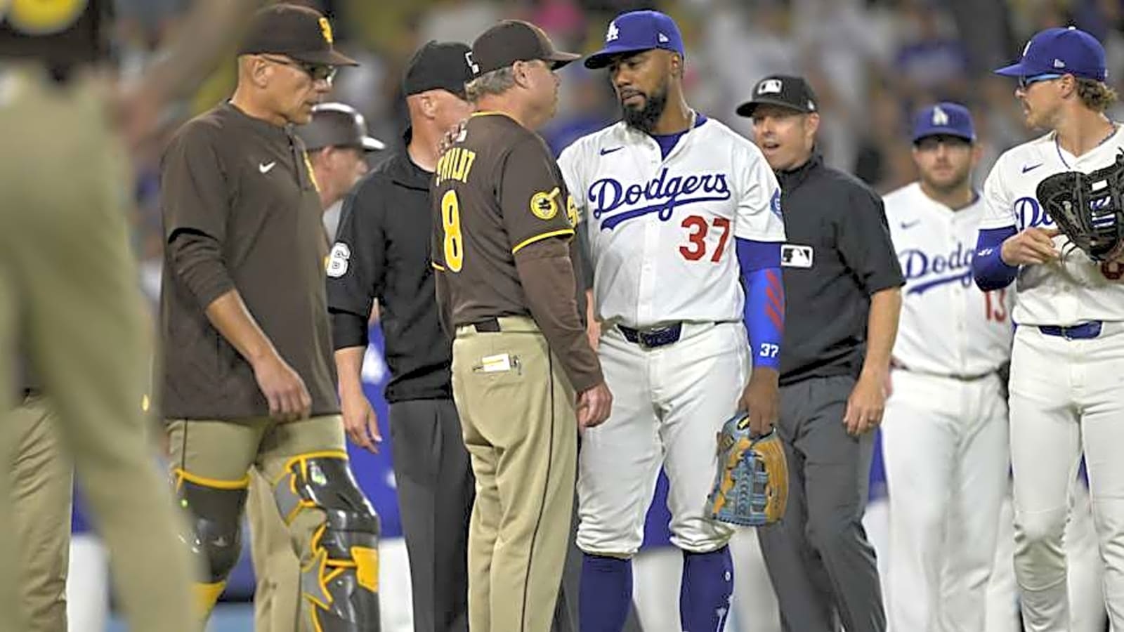 Dodgers Predicted to Lose NL West to Padres