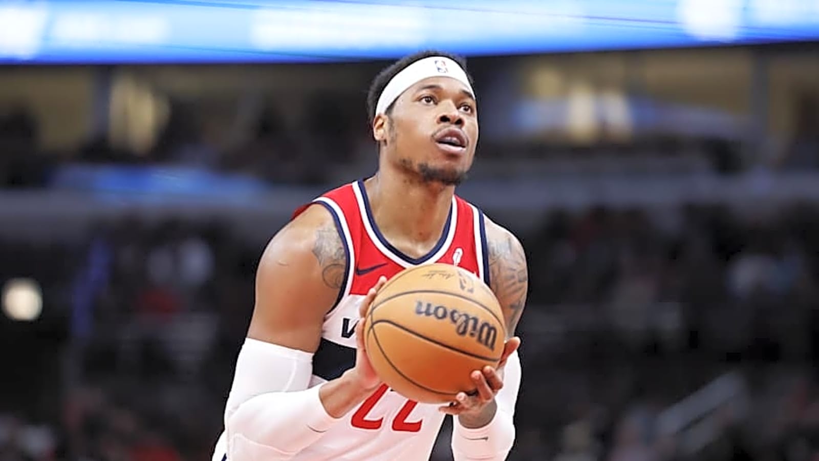 Wizards Waive Richaun Holmes