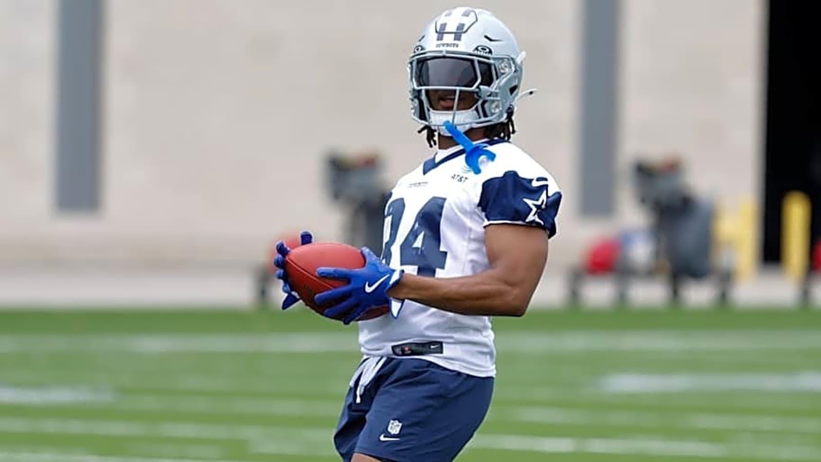 Cowboys&#39; 2024 glaring weakness still lingering concern heading into camp