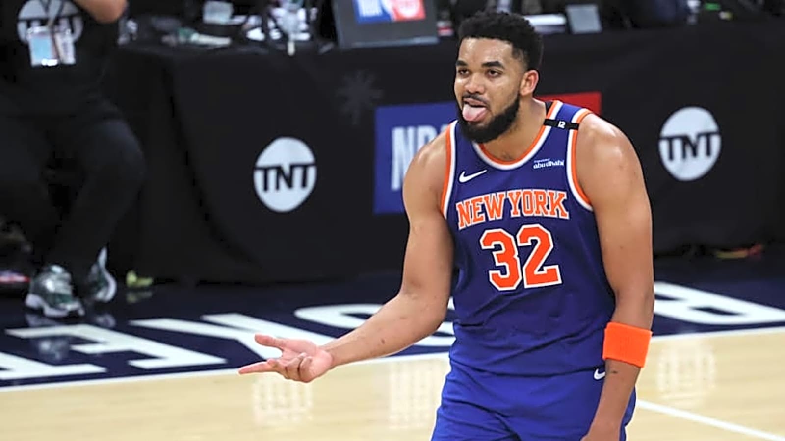 Karl-Anthony Towns, New-Look Knicks Race Past Pacers in Game 3