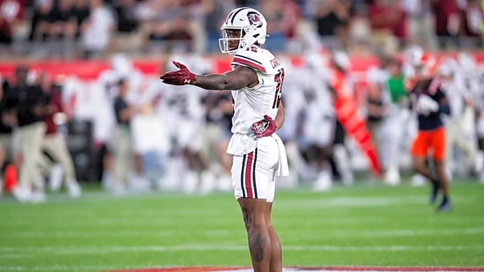 Los Angeles Chargers Sign Former South Carolina Gamecock