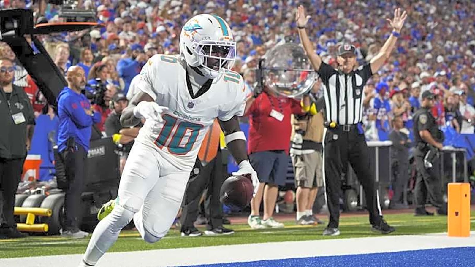 Dolphins Saturday Practice Report: Tyreek Absent