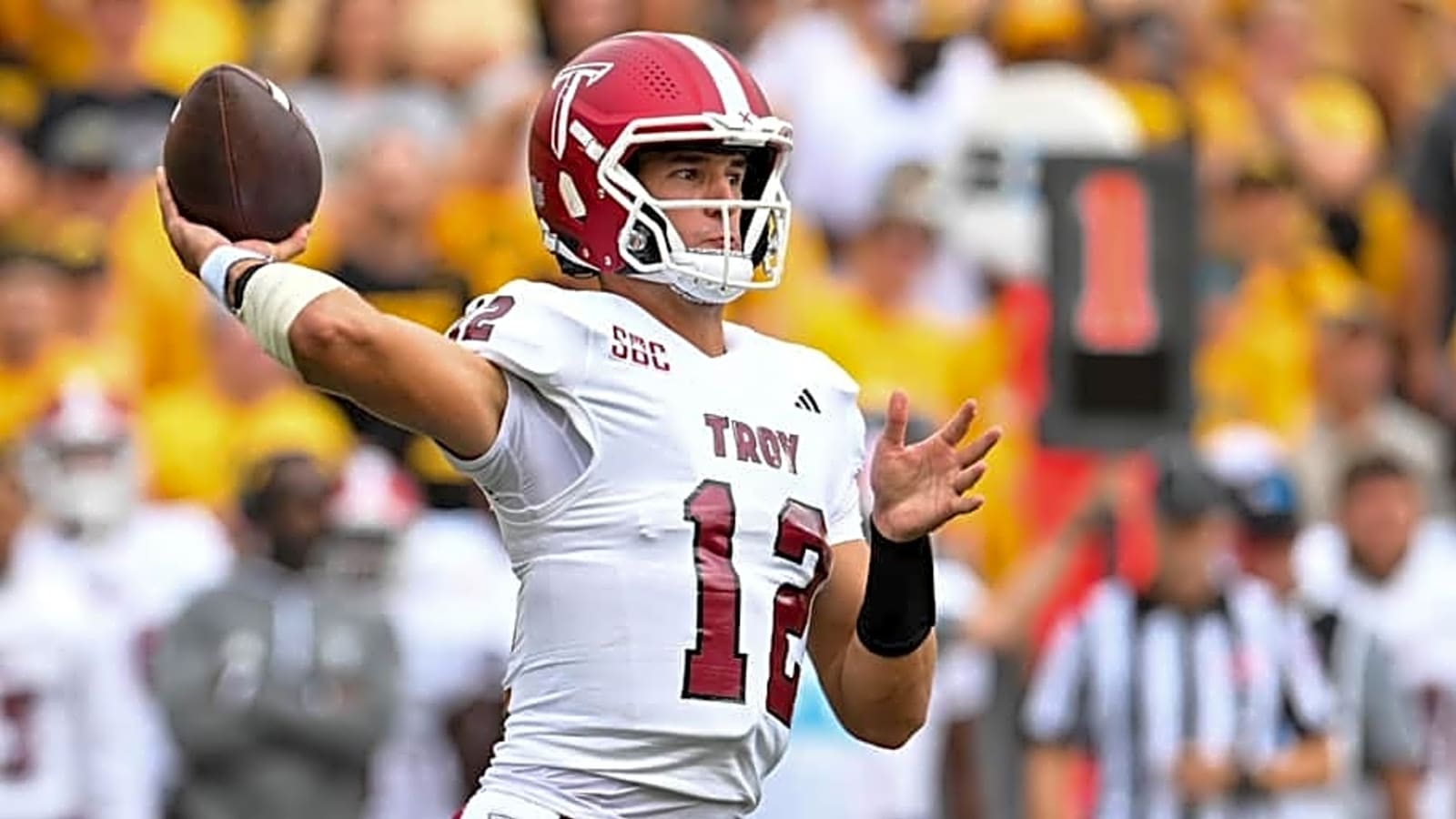 Texas Longhorns Sign Troy QB Transfer