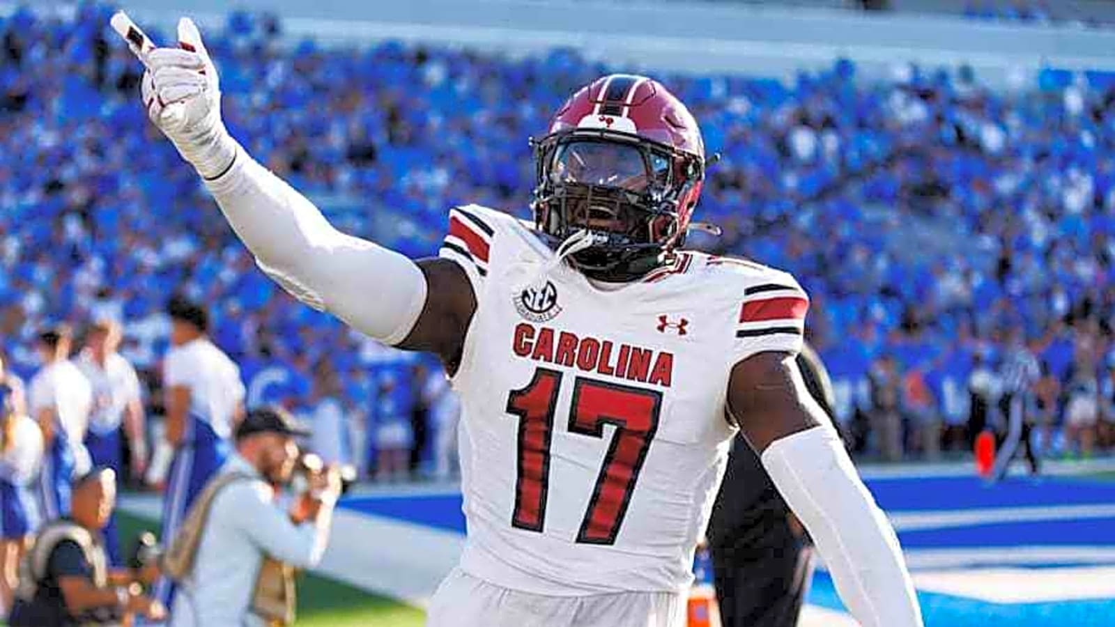 Dallas Cowboys make controversial selections in SI&#39;s Day 2 mock draft