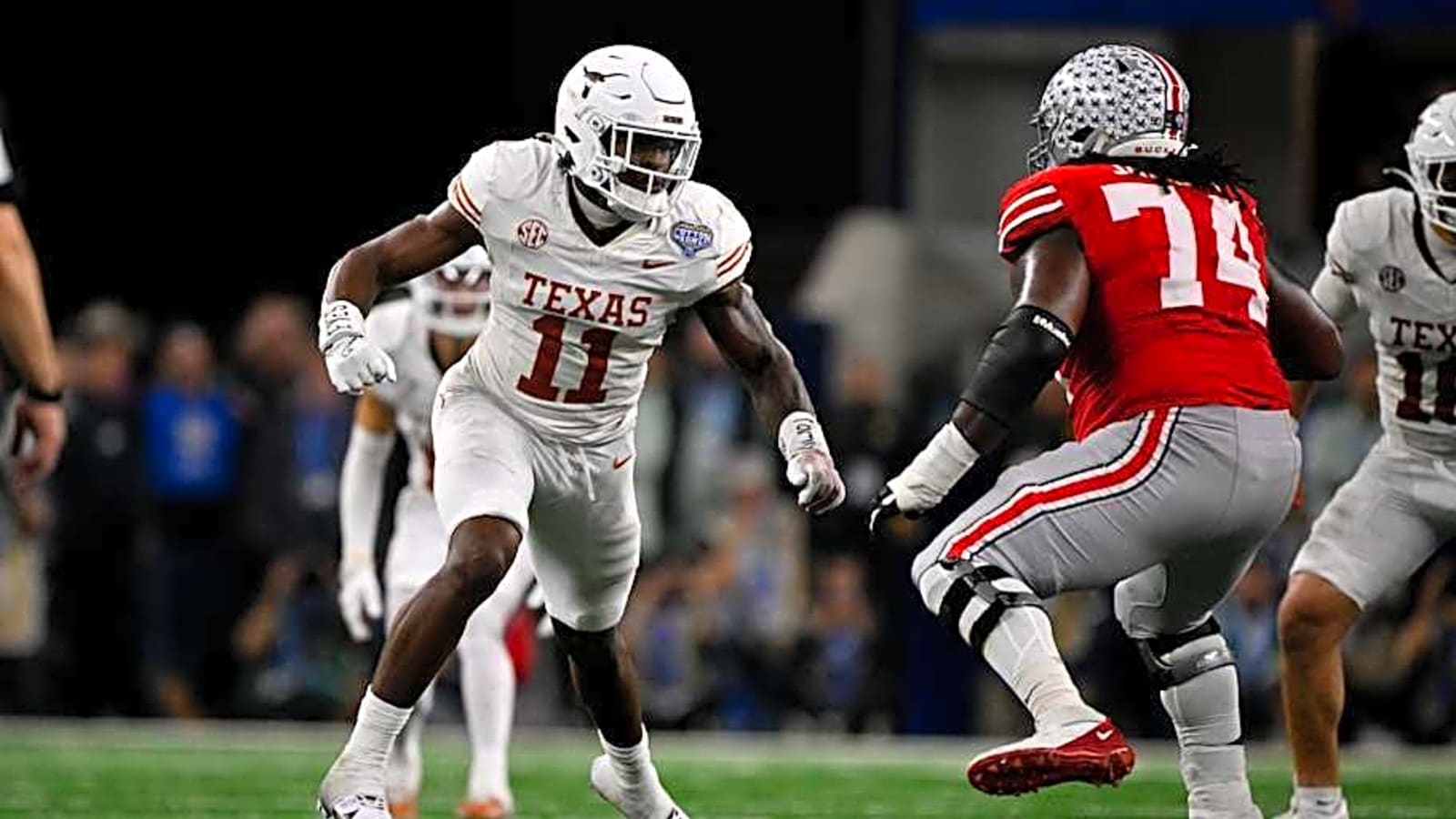 Colin Simmons Boasts About Ethan Burke and Texas Longhorns EDGE Room