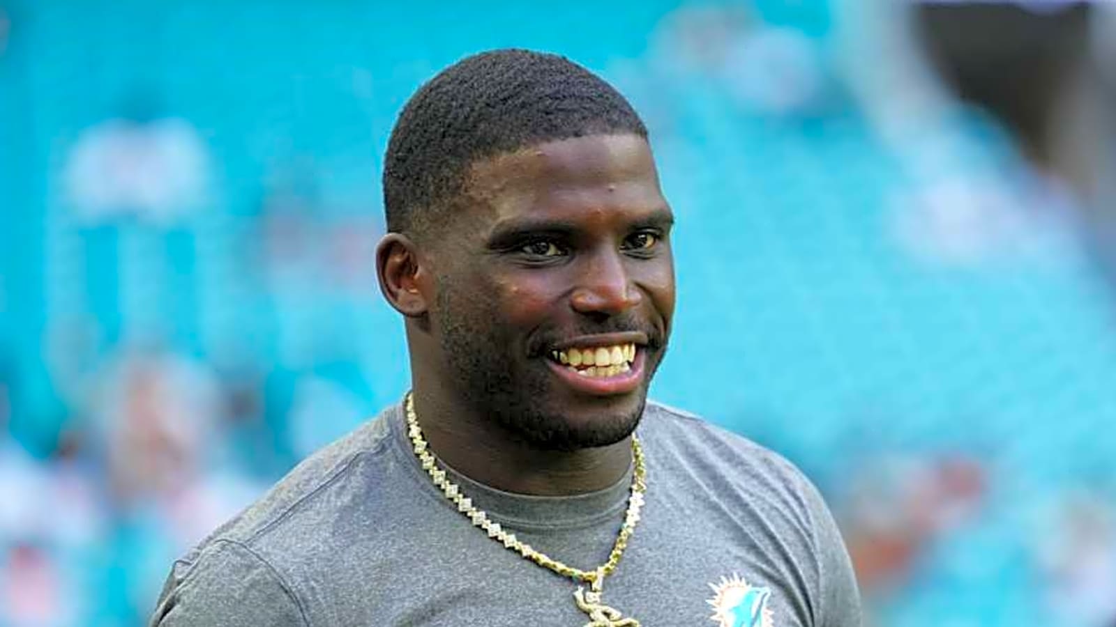 Chiefs WR chaos has some fans dreaming of unrealistic Tyreek Hill reunion