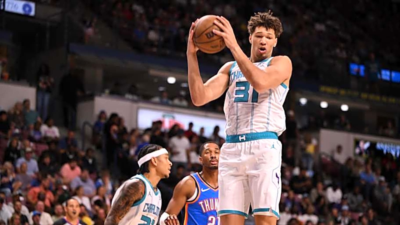 NBA analyst makes shocking pick for Hornets player who could steal starting spot