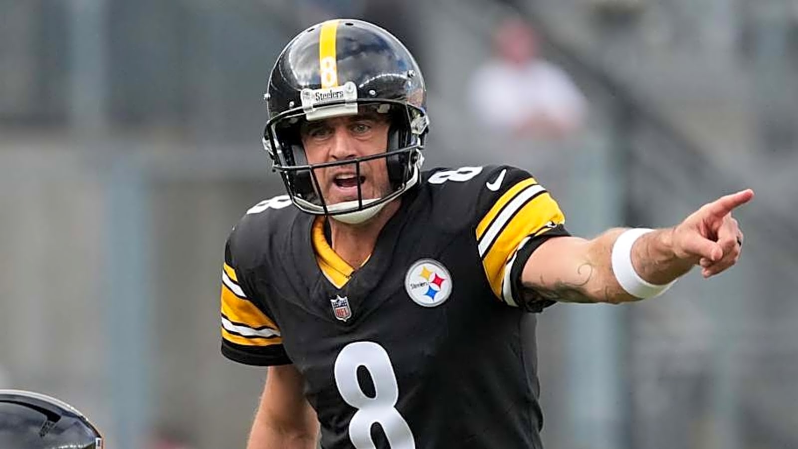 Steelers Lineman Nearly Hurts Aaron Rodgers With Foolish Celebration