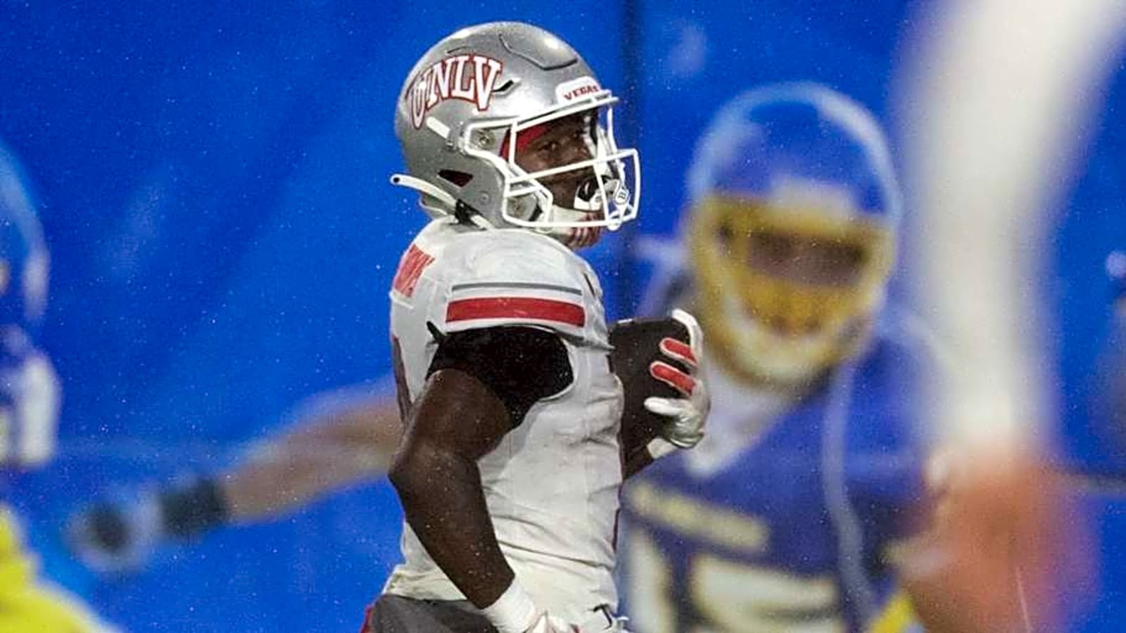 UNLV&#39;s Thomas, McDuffie Named to 2025 Mountain West Preseason All-Conference Team