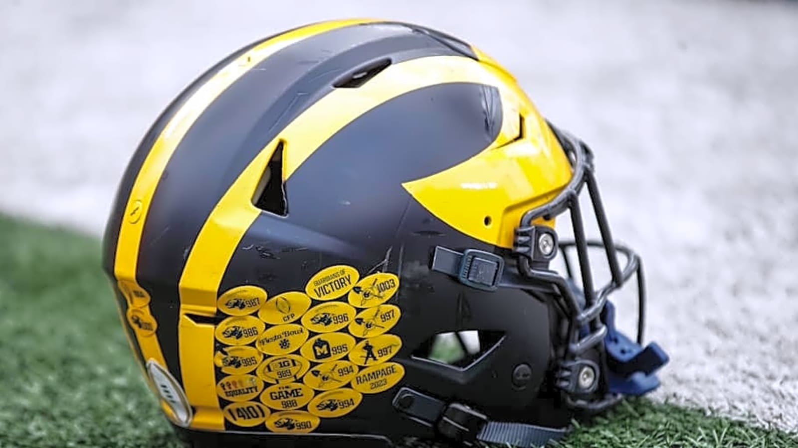 Miami Dolphins sign Michigan OL Josh Priebe as UDFA