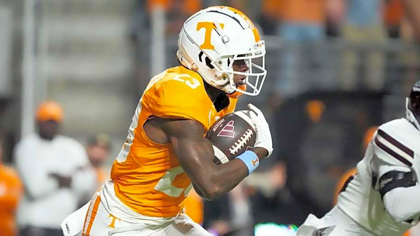 Tennessee football star Boo Carter missed numerous team activities, confronted by teammates: report