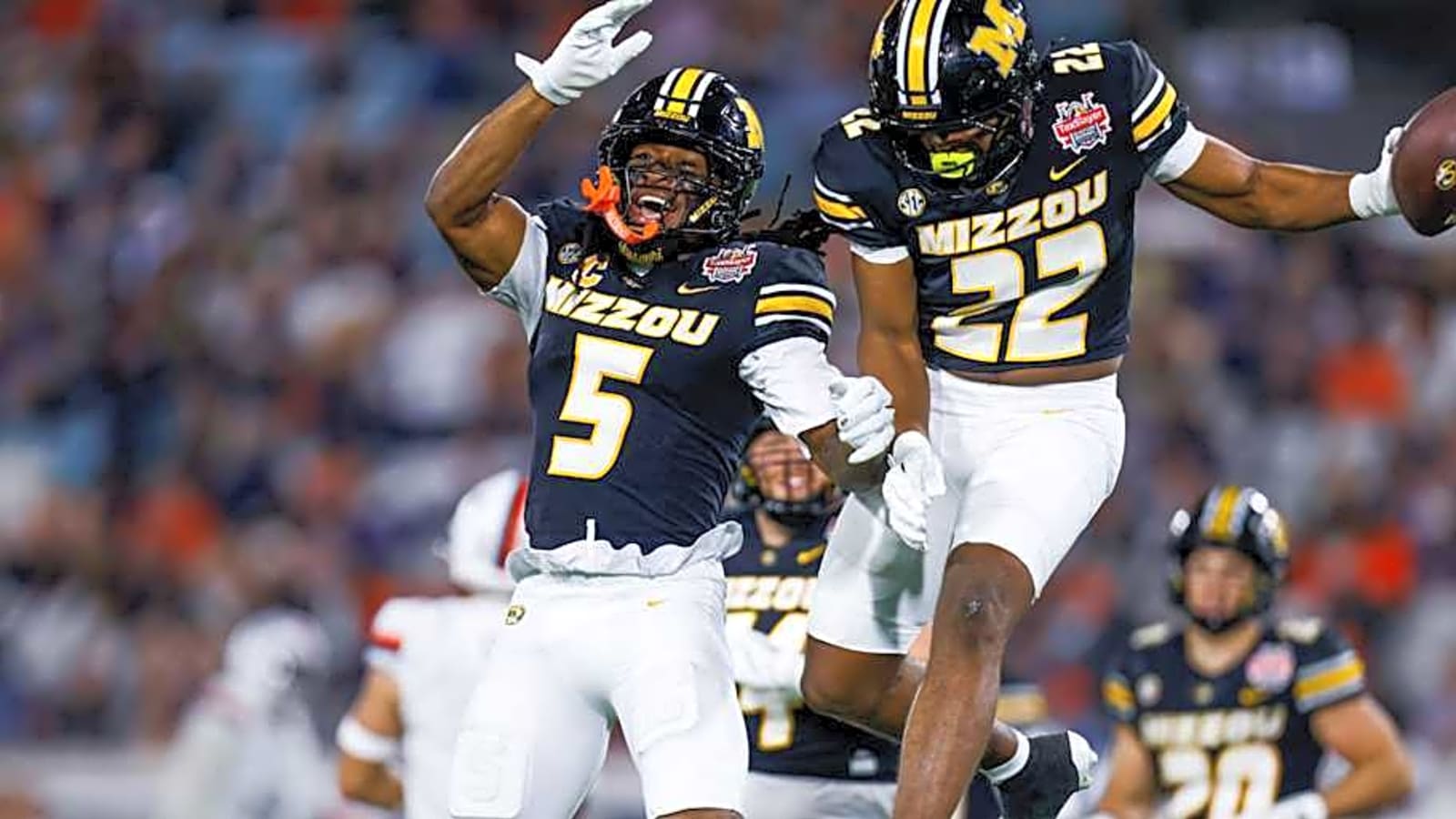 Titans Join Pursuit of Popular LB Before Draft