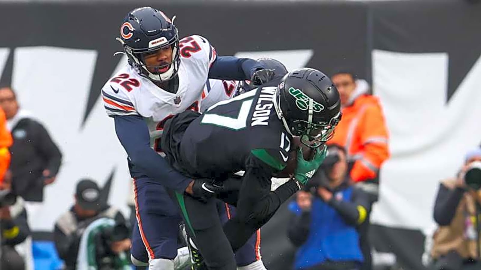 What went wrong for Justin Fields in Chicago? Jets receiver tells all