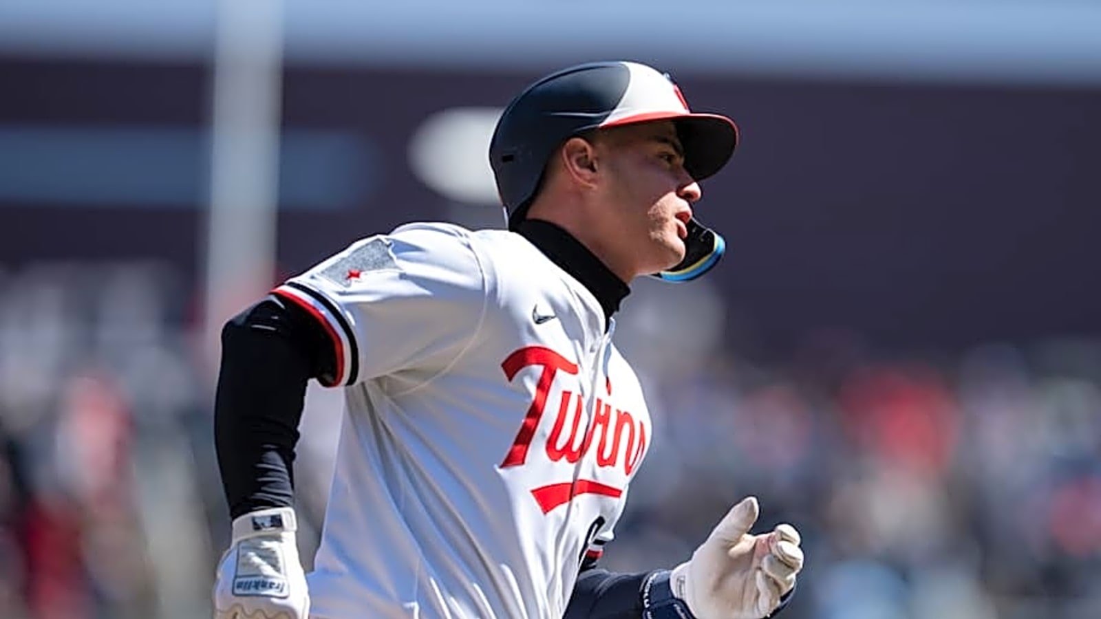 Twins demote Jose Miranda after blunder against Tigers