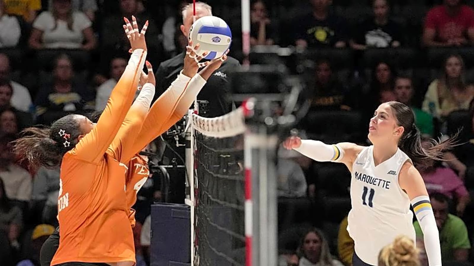 Texas Volleyball Repeats Familiar Pattern on the Road