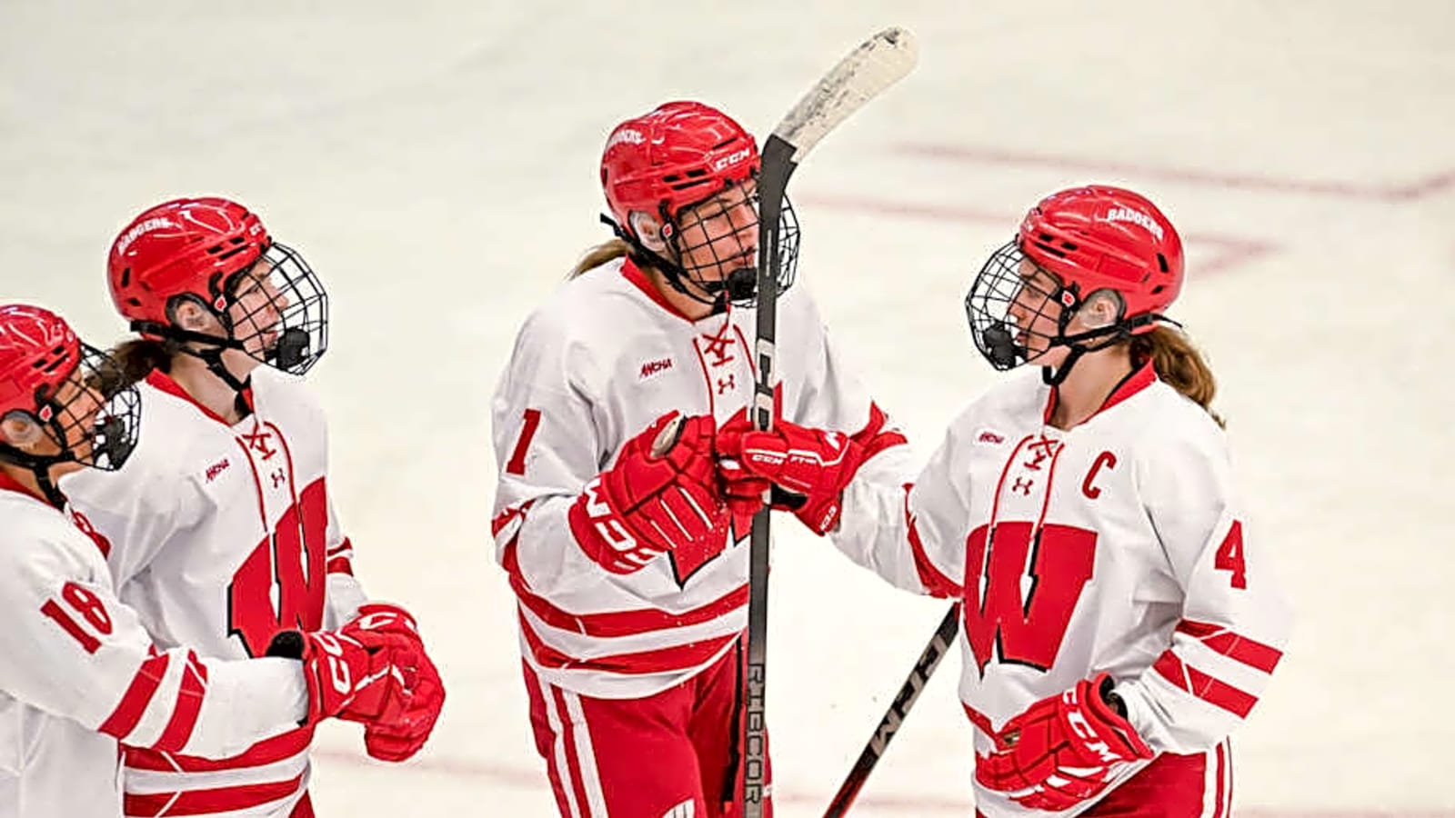 Wisconsin Badgers women&#39;s hockey reveals full 2025-26 schedule