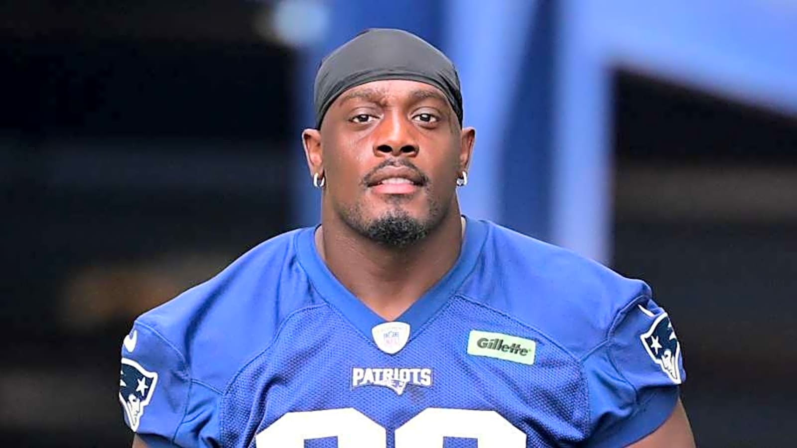 Giants Sign Sam Roberts for Defensive Line Depth