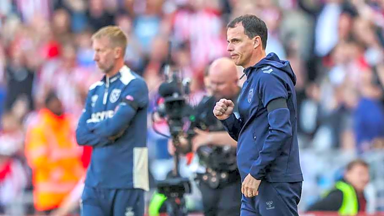 £8.65M Defender Makes Bold Claim on Sunderland and West Ham Transfer Links