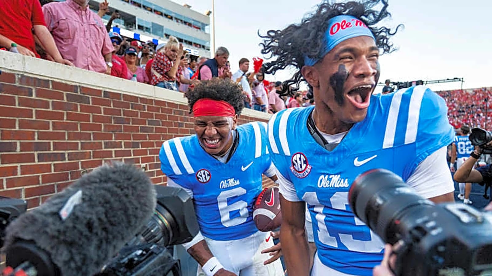 AP Poll Top-25 Chaos After Ole Miss Rebels, Oregon Ducks and Alabama Crimson Tide Win