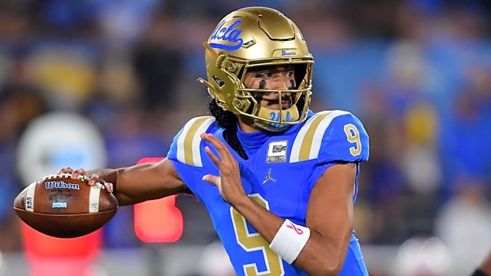 Elite 2028 Quarterback Reportedly Interested in UCLA