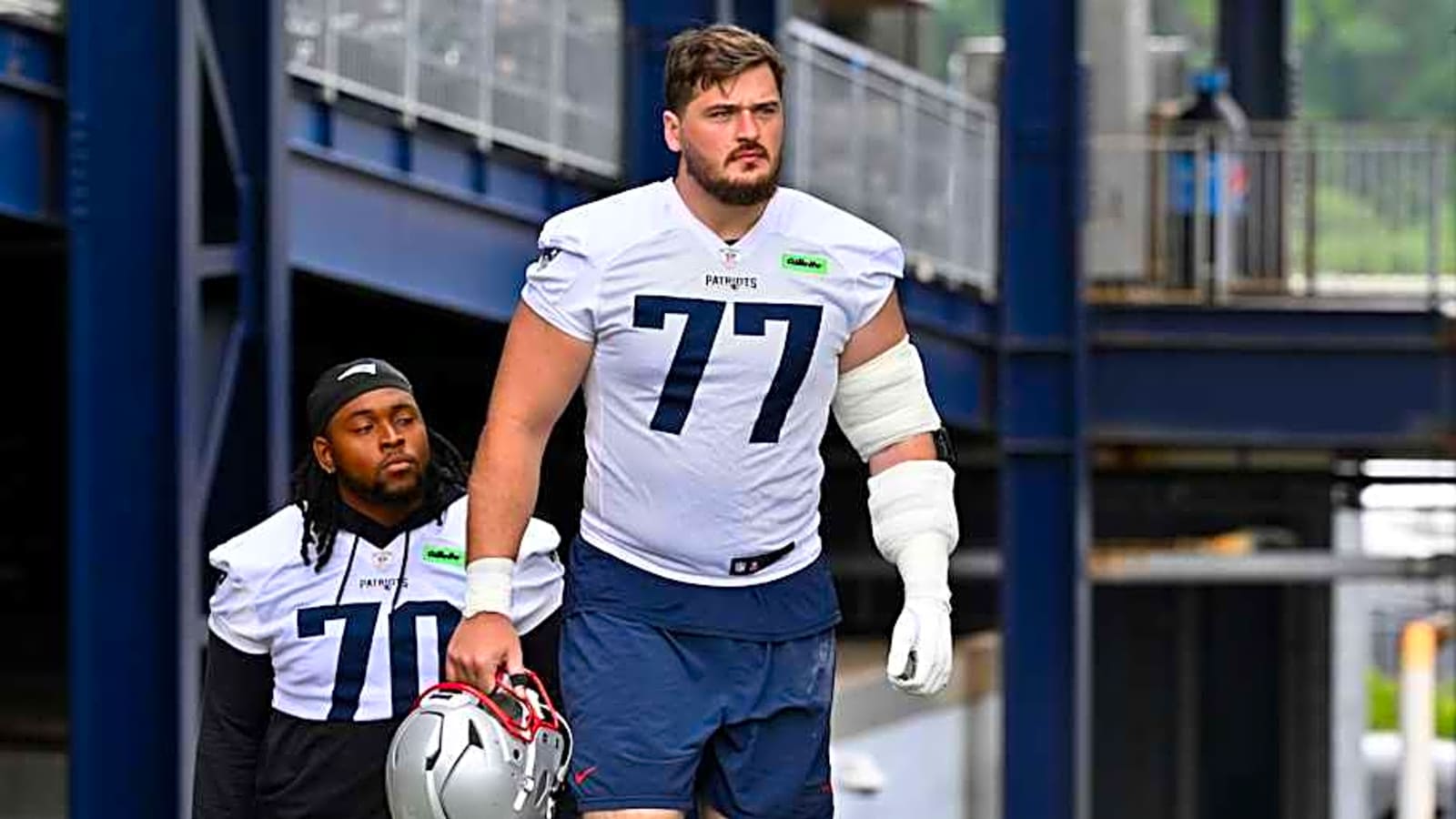 Mike Vrabel Addresses Patriots OL Competition