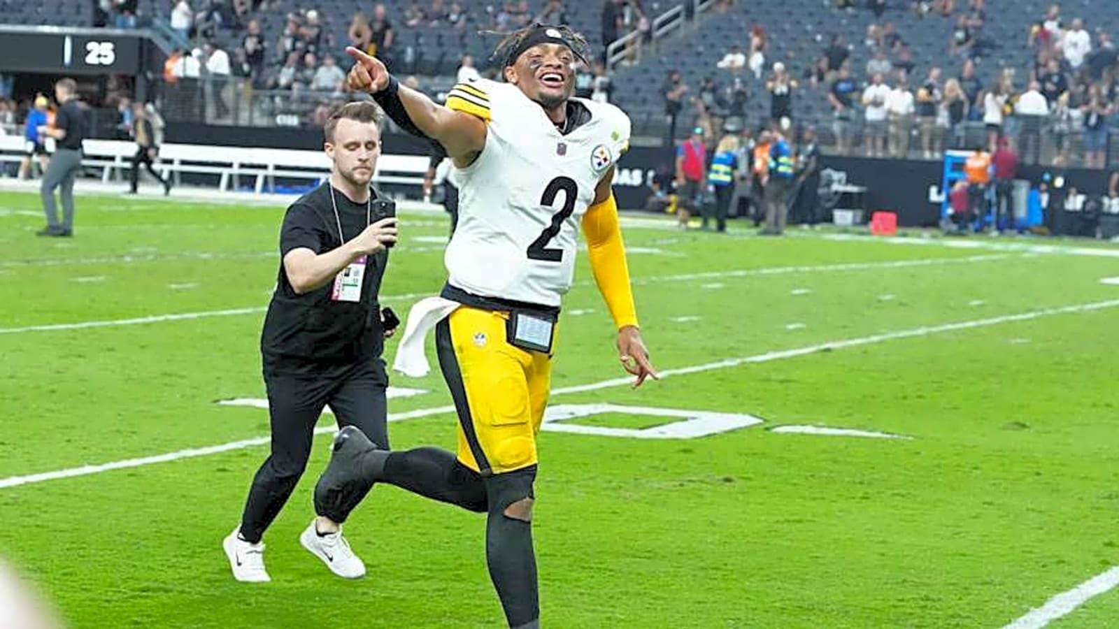 Jets Insider Drops Interesting Nugget About Justin Fields