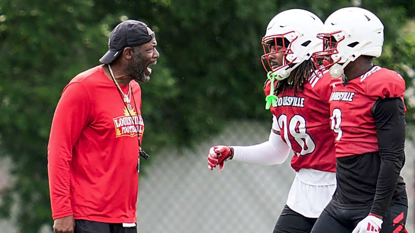 Louisville&#39;s Defense Has Strong End to Fall Camp