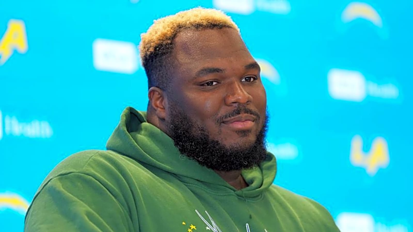Chargers&#39; Teair Tart has a little fun with Travis Kelce, Taylor Swift fans after win